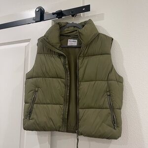Old Navy Puffer Vest